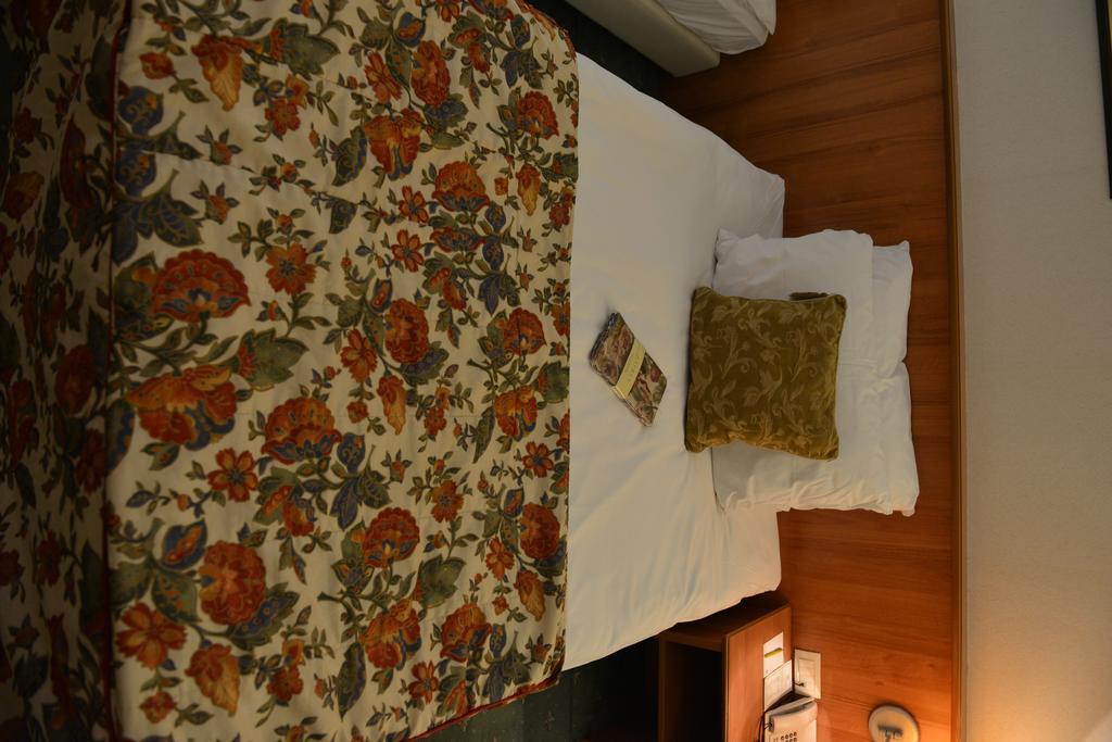 Hotel Karpos Скопье Экстерьер фото