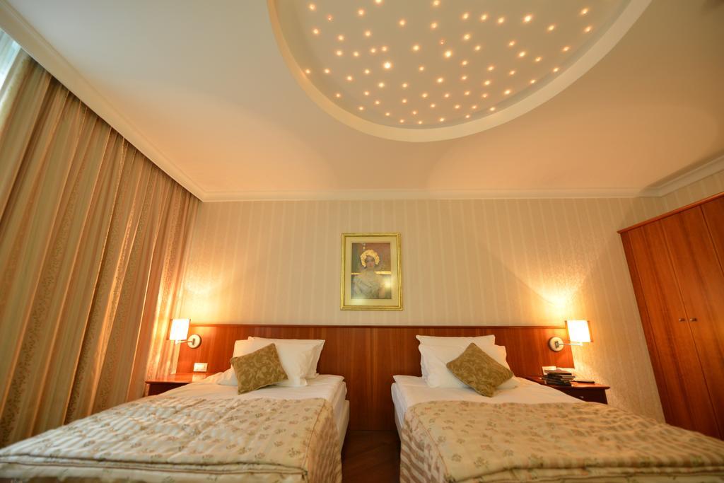 Hotel Karpos Скопье Экстерьер фото