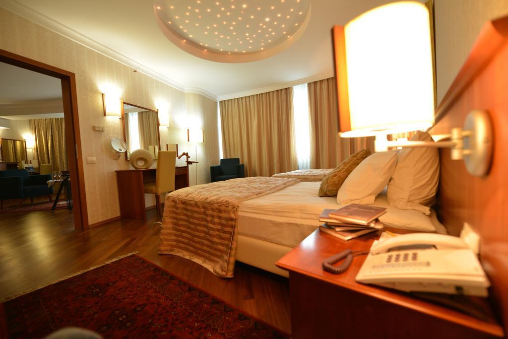 Hotel Karpos Скопье Экстерьер фото